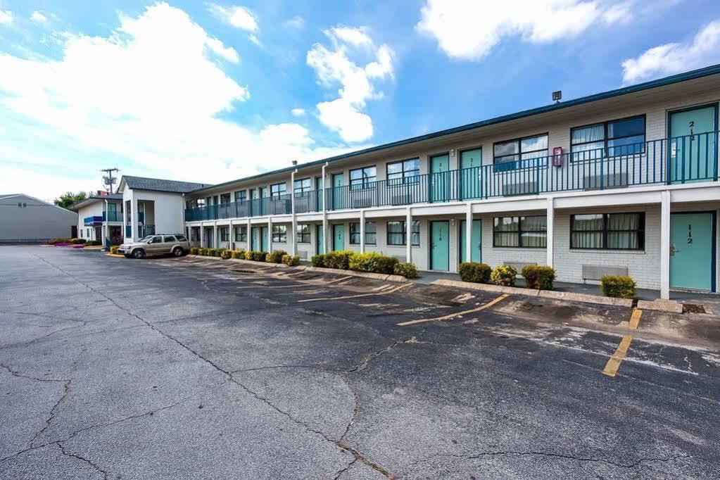 Motel 6 Chattanooga East מראה חיצוני תמונה